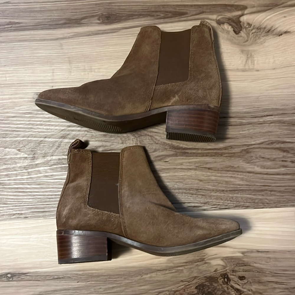 Steve Madden suede booties